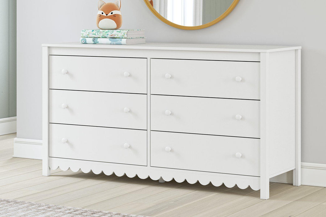 Hallityn Dresser