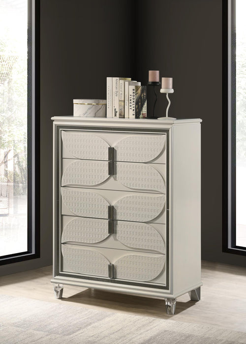 Queen Bed - Dresser - Mirror