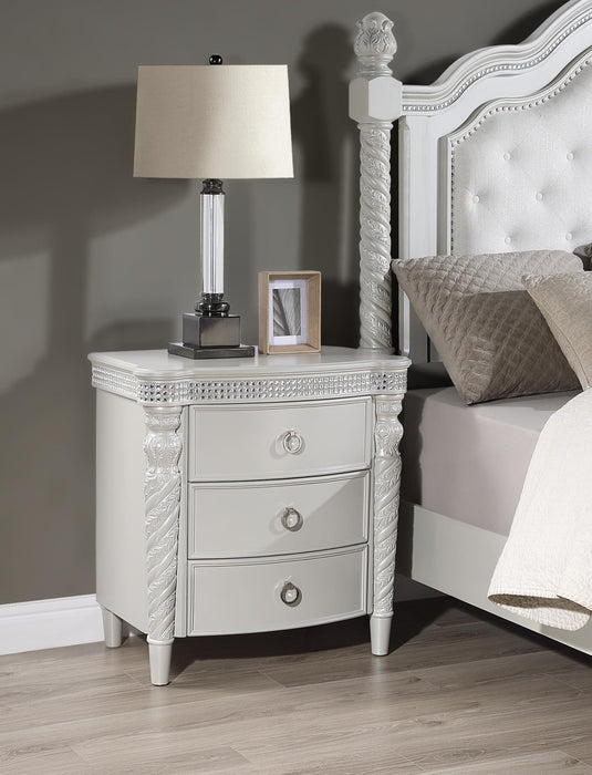 Queen Bed - Dresser - Mirror