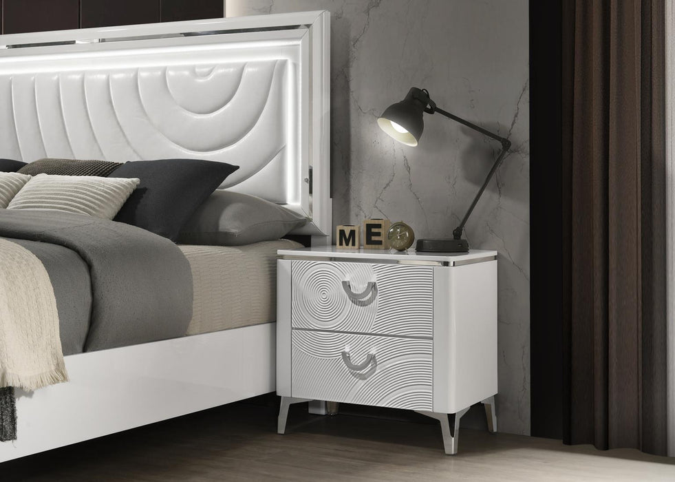 King Bed - Dresser - Mirror