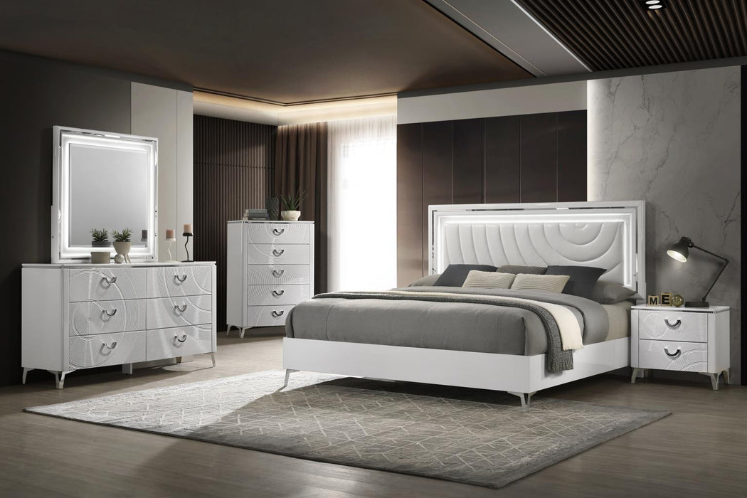 Queen Bed - Dresser - Mirror